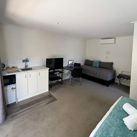 Kingston Top 10 Holiday Park Room photo